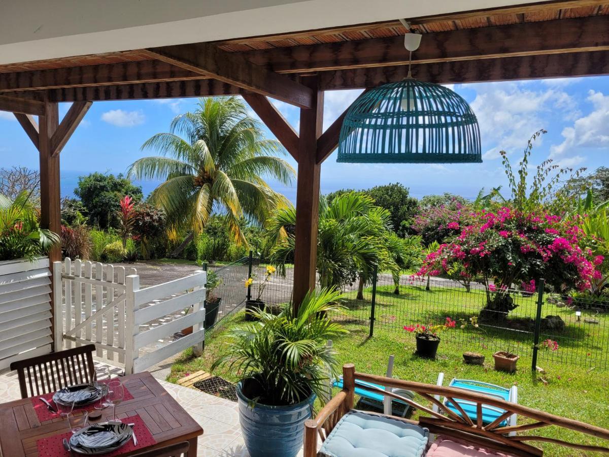 Bel appartement privé, magnifique vue sur la mer des Caraibes et jardin clos, WiFi, à 2mn de la plage Sainte-Luce Esterno foto