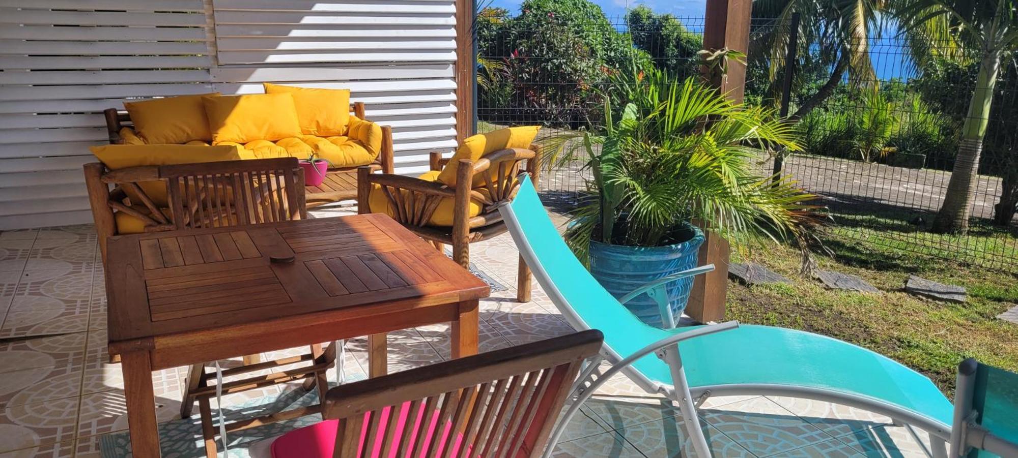 Bel appartement privé, magnifique vue sur la mer des Caraibes et jardin clos, WiFi, à 2mn de la plage Sainte-Luce Esterno foto